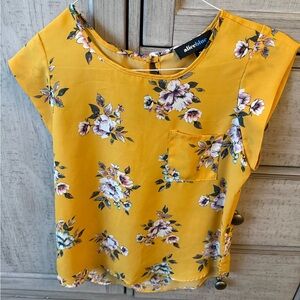 Stitch Fix Yellow Floral Short Sleeve Blouse